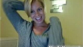 Hot Blonde Teen Chick Masturbating on Webcam - porn video