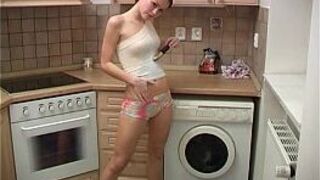 Teen Vicky fucking toy - porn video