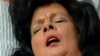 German mature and her toy - porn video